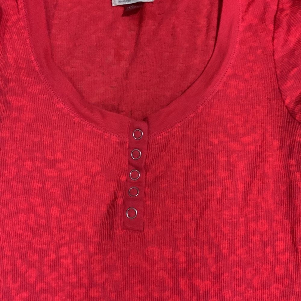 Bundle Green and Hot Pink Tops - Picture 5 of 11